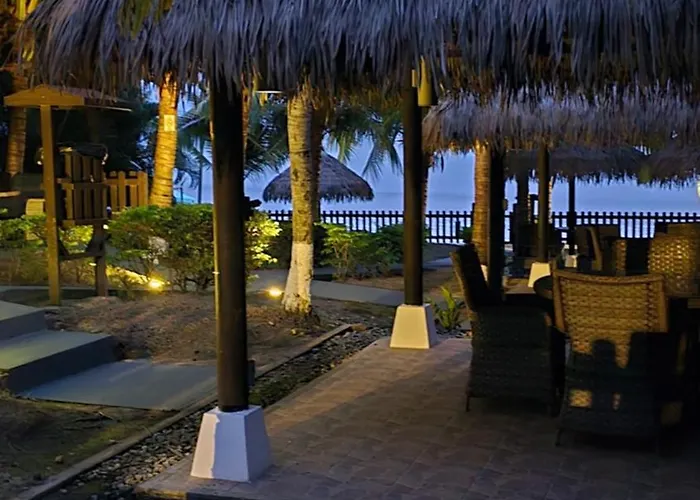 Beach House Coronado Panamá 8 Huéspedes Piscina BBQ Starlink